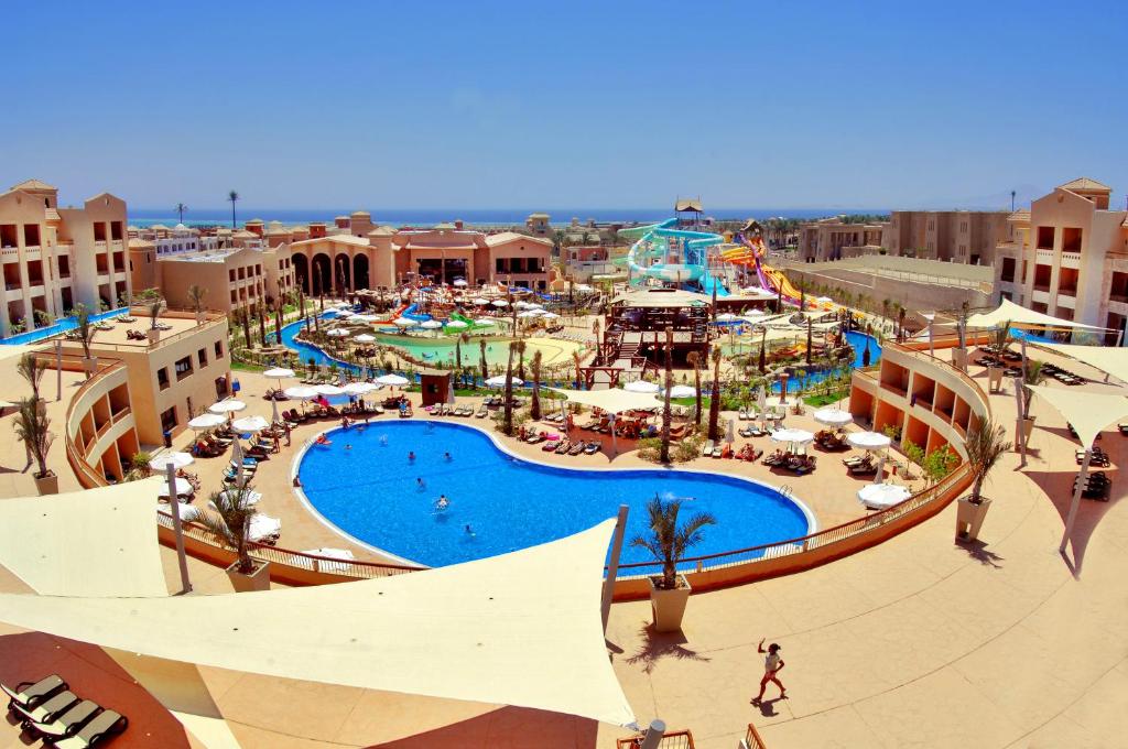 Coral Sea Aqua Club Resort كورال سي أكوا كلوب ريزورت