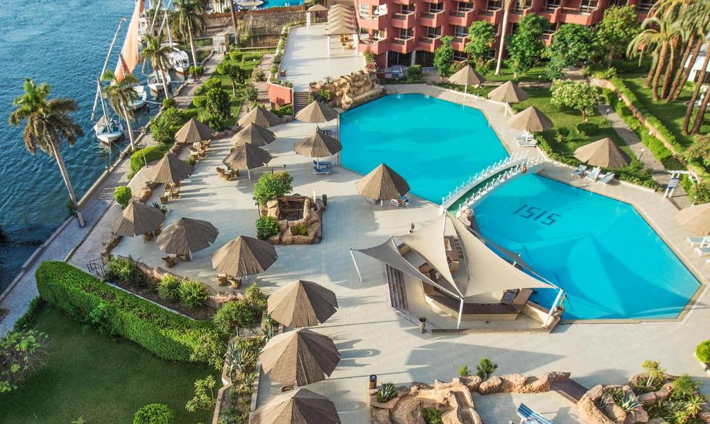 فندق بيراميزا ايزيس & سويس الاقصر - Pyramisa Isis Hotel & Swiss Luxor